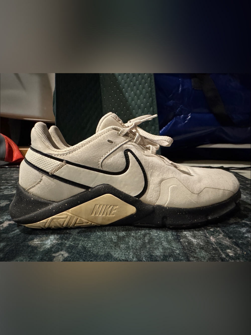 Nike Men's Cream, Black & Tan Low-Top Sneakers